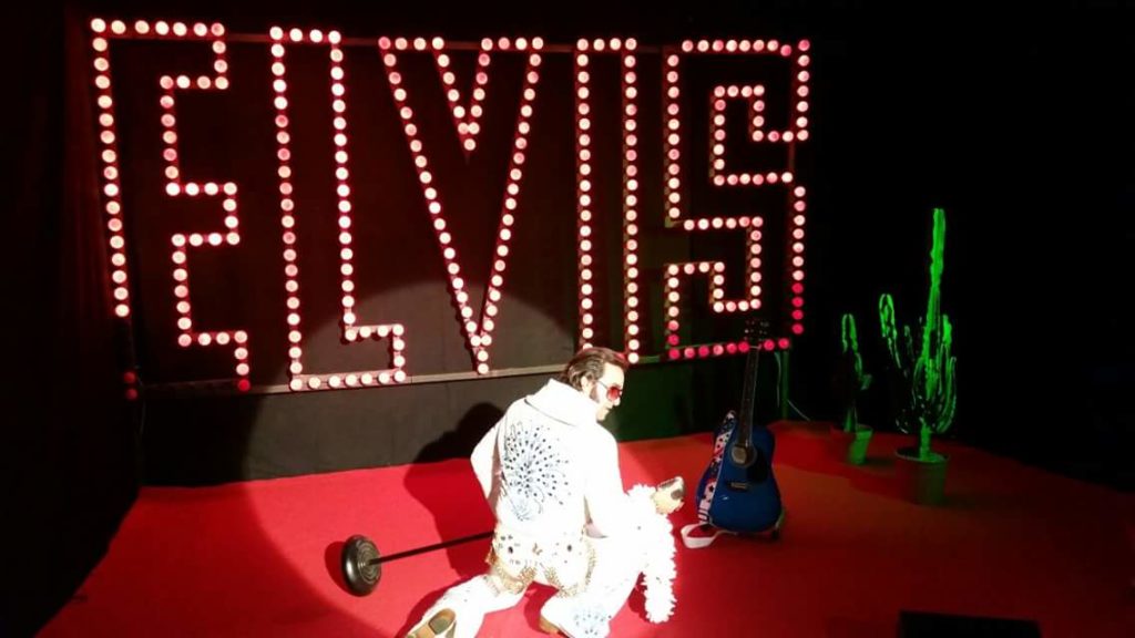 S-Elvis-Presley-eve4