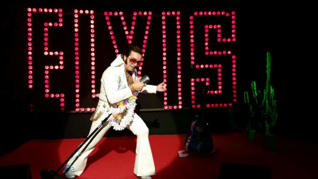 S-Elvis-Presley-eve5